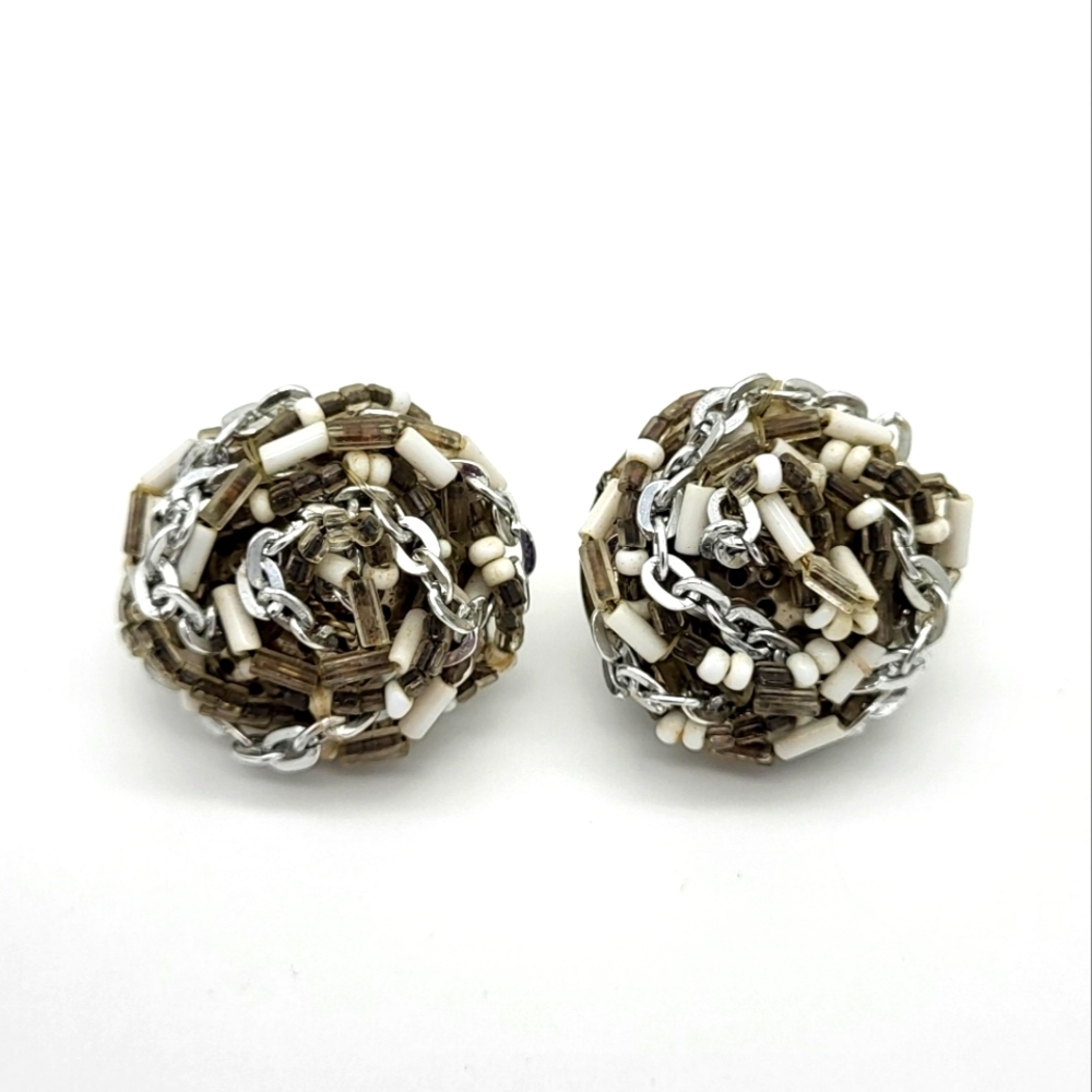 Vintage Vogue Clip on earrings - Picture 1 of 4